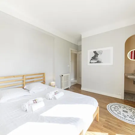 Grand Logement 3 Chambres Hyper Centre アパート *